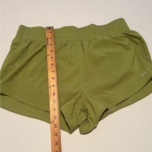 WOMEN'S NIKE ONE DRI-FIT ULTRA HIGH-WAISTED 3-INCH BRIEF-LINED SHORTS SIZE L